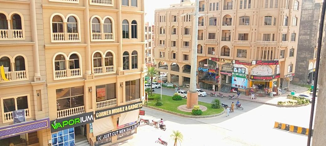 Comfortable Rental Apartments In Bahria Town Rawalpindi Esterno foto
